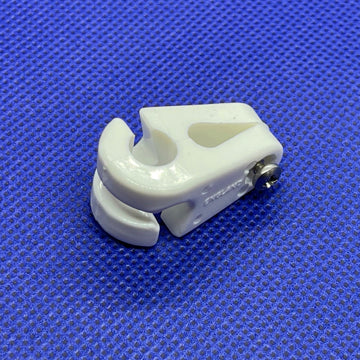 Large Twist-On Nylon Hank With Screw